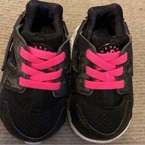 NEVER WORN Babygirl Huarache